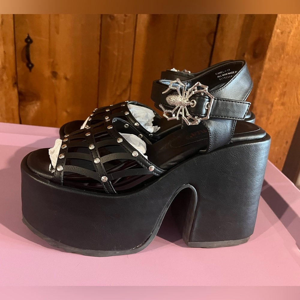 Demonia Camel-17 Platform Sandals